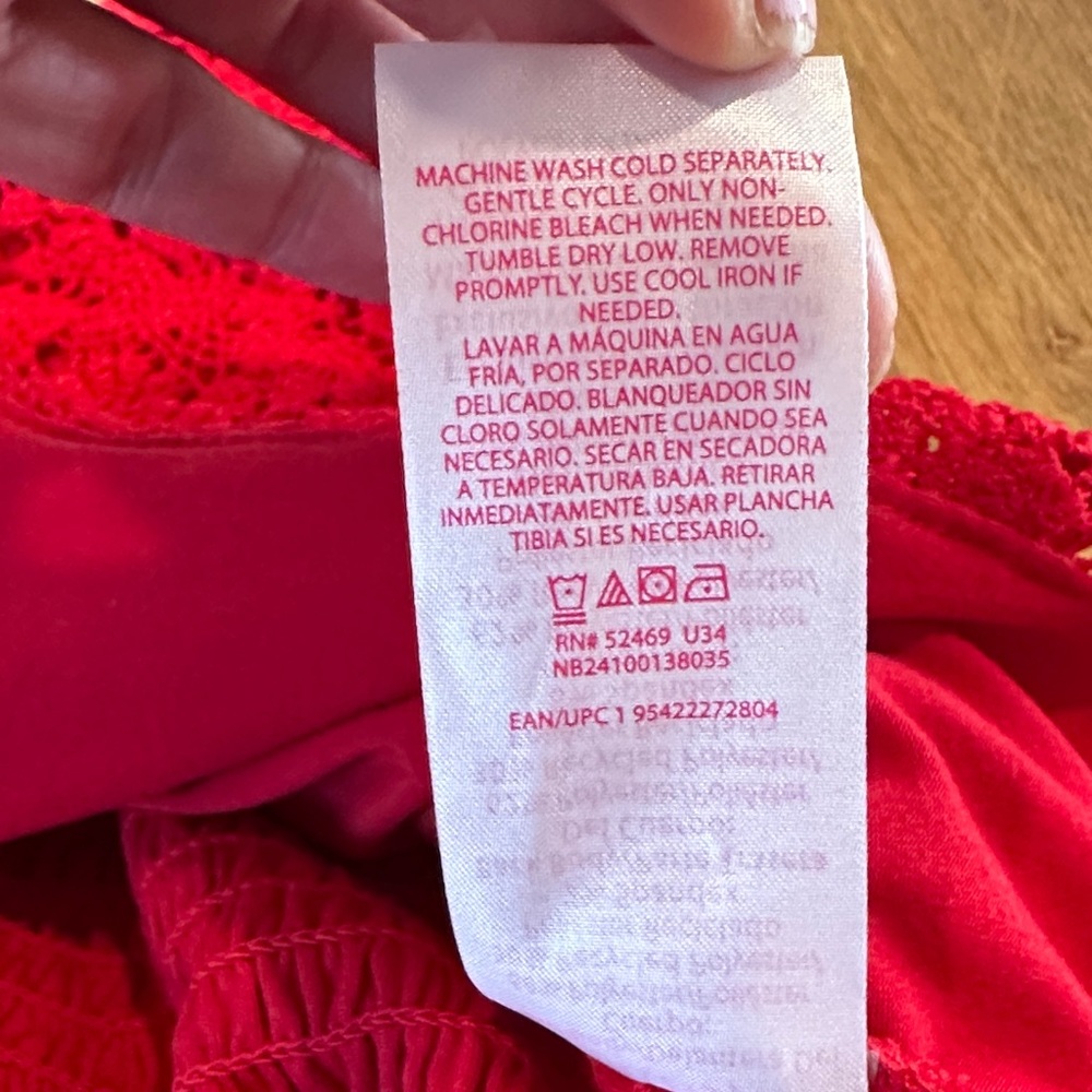 *last chance* No Boundaries | Women. Red Lace Cropped Tank Top - Picture 7 of 13